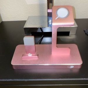 Pink charging stations for Iwatch and IPhone